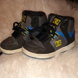 DC boys shoes